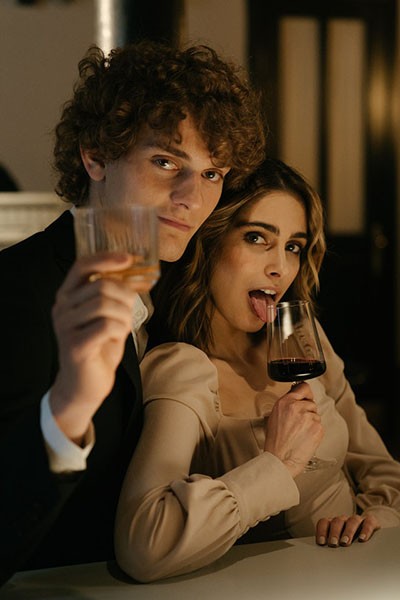 Свинг – как разнообразить интимную жизнь и не разрушить брак