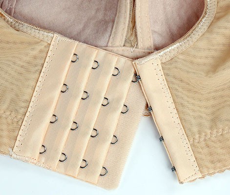 бюстгальтер с застежкой сзади