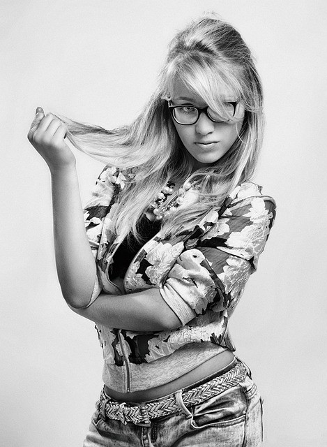 девушка-блондинка